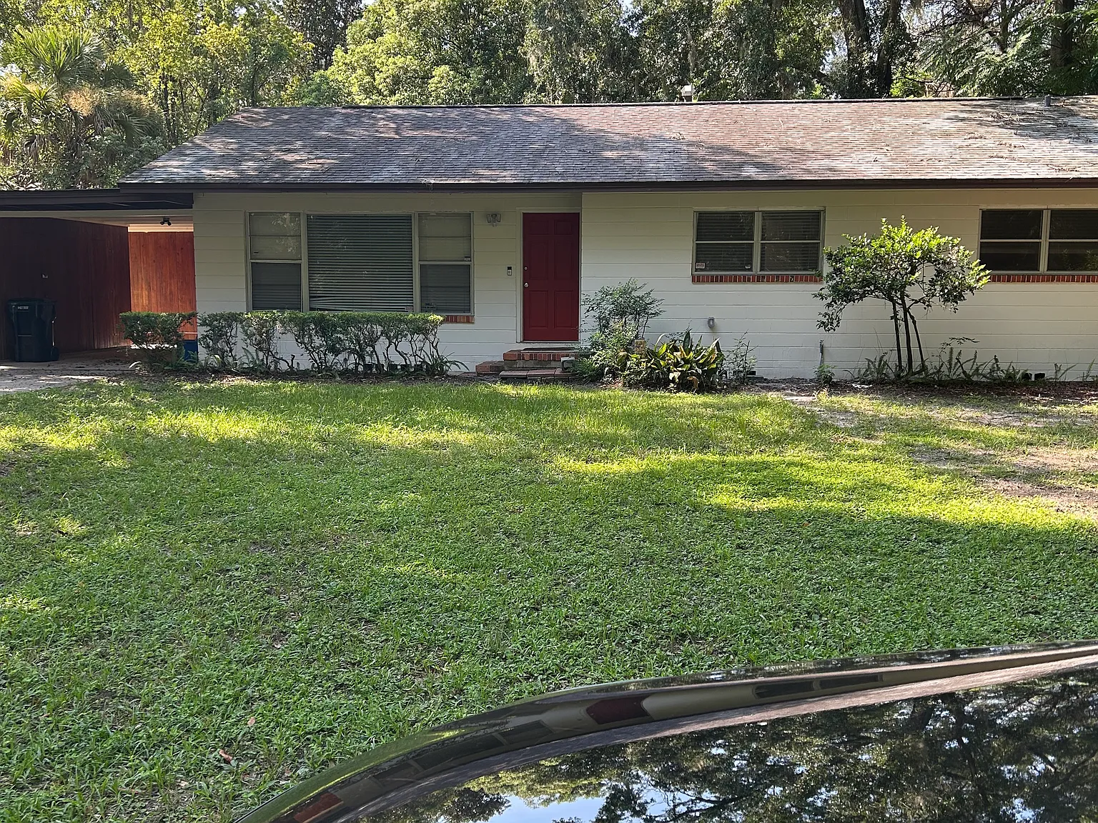 3 bed, 1352 sqft, $1,900 — Photo 2