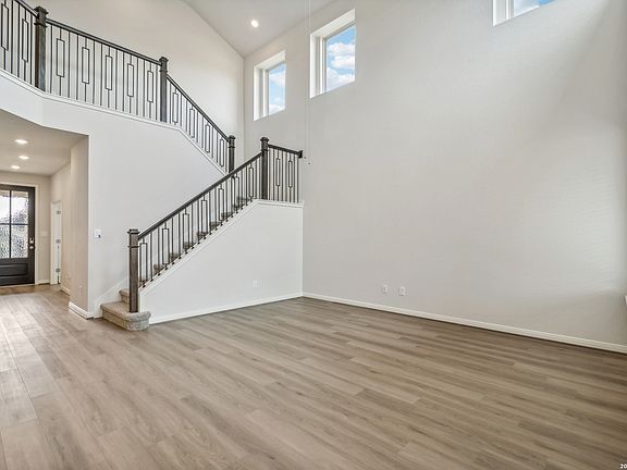 3rd image of 9323 Quail Crest Drive