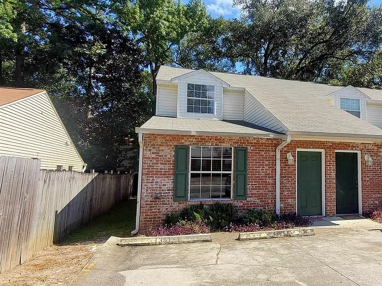 1350 Castelnau Ct #C — Photo 1