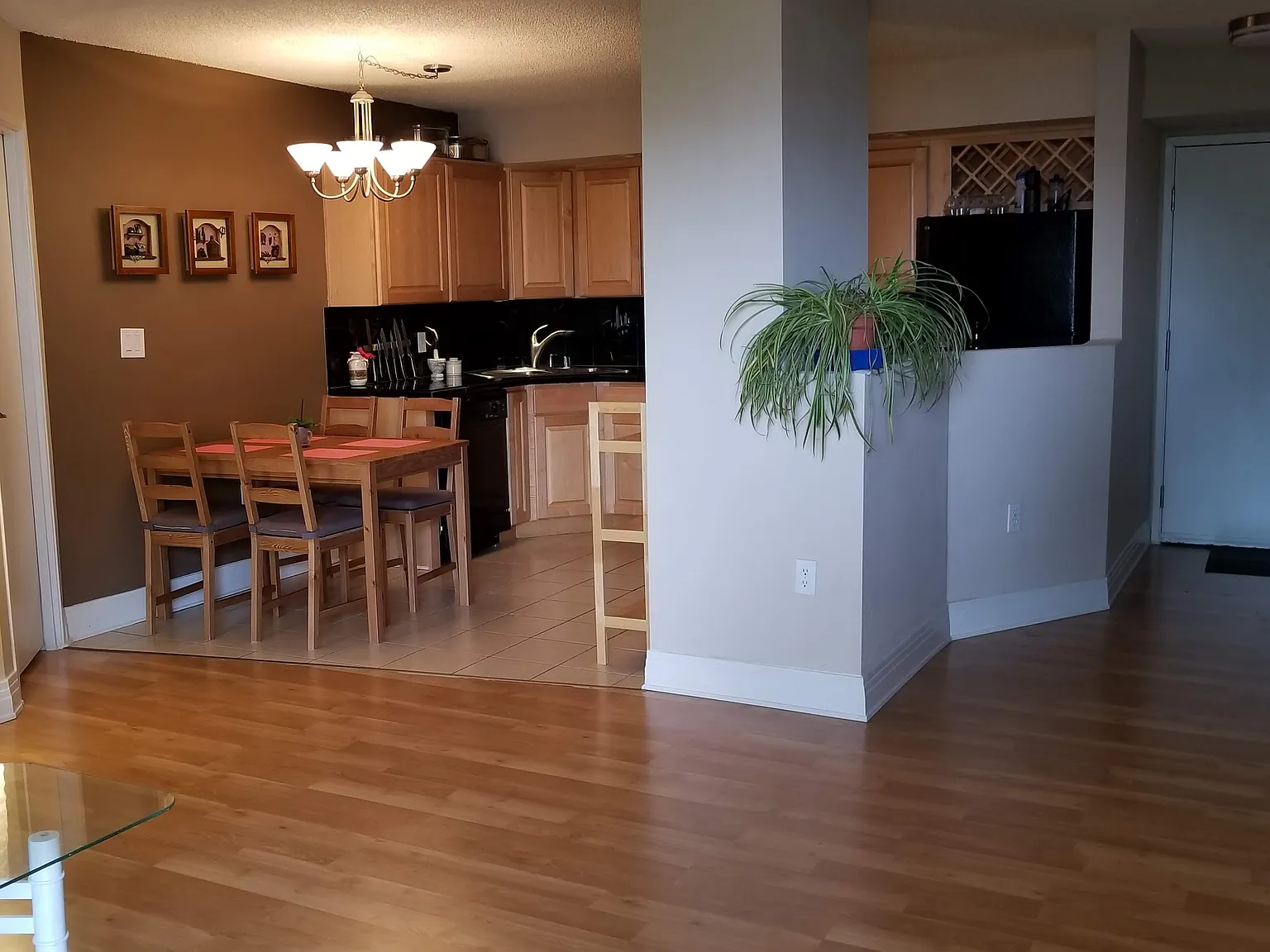601 W 11th Ave — Photo 1