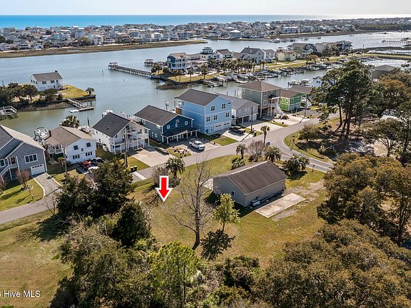 4th image of 1884 E Sea Aire Canal SW