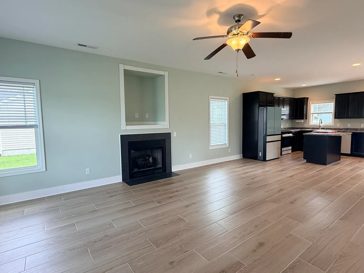 3 bed, 2.5 bath, $1,900 — Photo 3