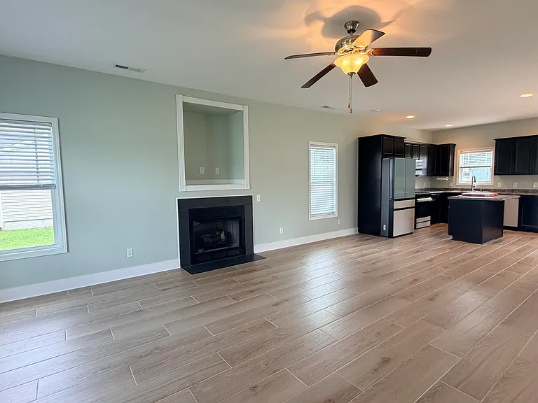 218 Long Neck Dr — Photo 3