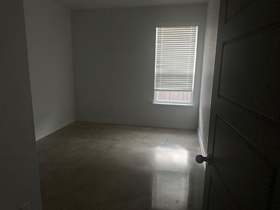 4th image of 2306 Ocean Ave #A