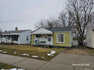 553 E Harwood Ave, Madison Heights, MI 48071
