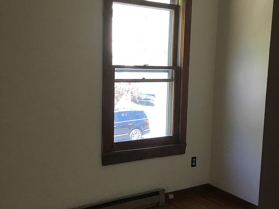 5th image of 168 Dove St Unit 2