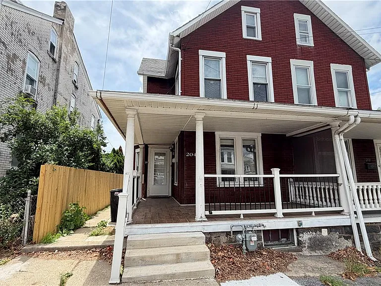 204 S Carlisle St — Photo 2