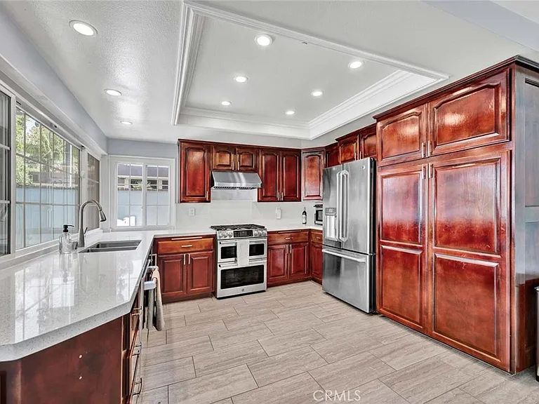 14781 Canterbury Ave — Photo 13