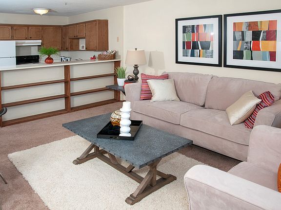 5th image of 326 6th Ave SE APT 301