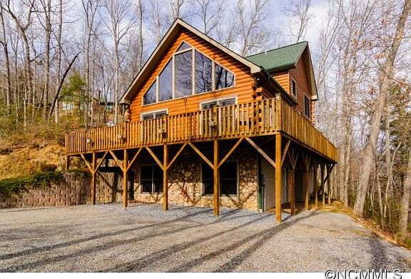 2nd image of 46 Adrianne Ln