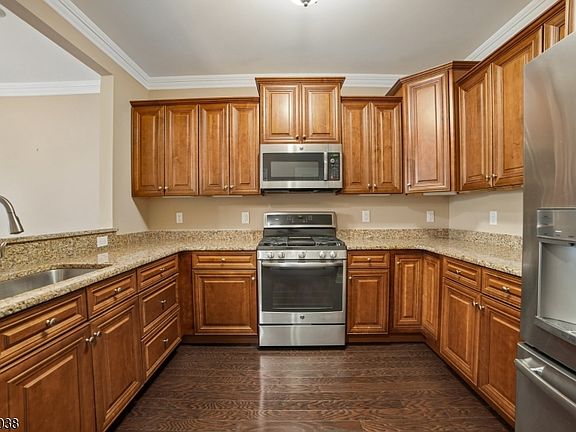 5th image of 4108 Hoover Ln