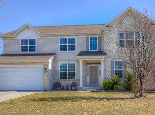 606 S Edgewater Ln, Shorewood, IL 60404