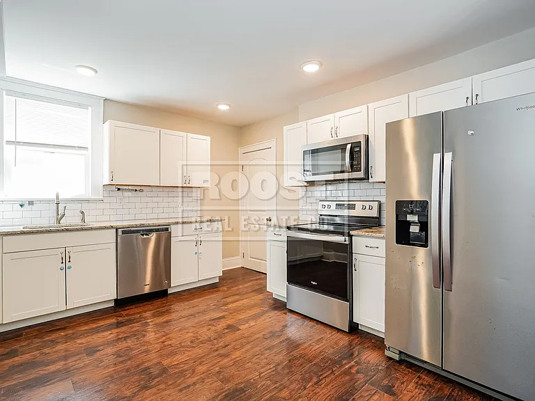 1260 S Champion Ave — Photo 9