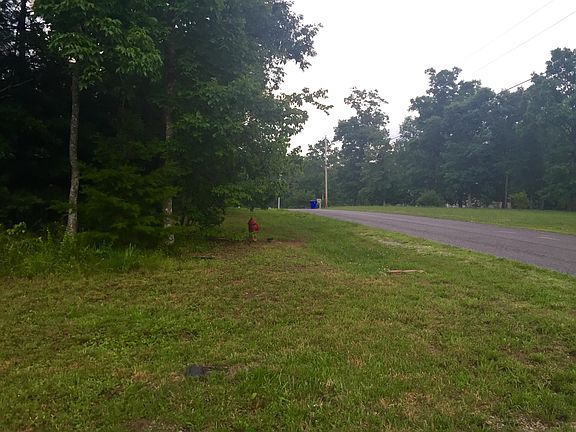 4th image of Forest Dr