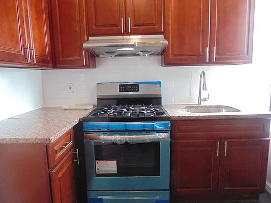 Rented by Rapid Realty Forest Hills | media 13