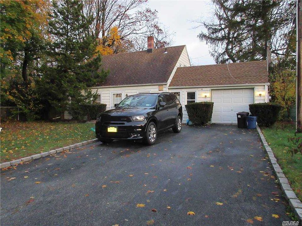 1st image of 33 Bramble Ln