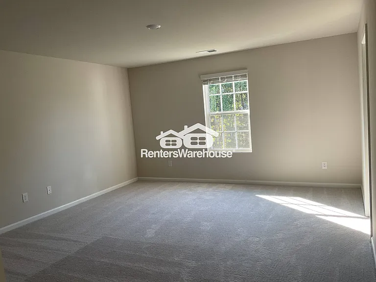 10203 Chatham Run Ln — Photo 12