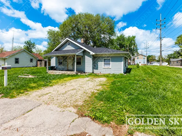 1704 W 15th St, Muncie, IN 47302