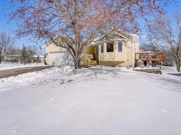 4938 Riverwood Dr, Savage, MN 55378