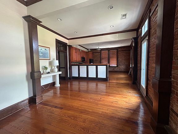 3rd image of 2737 Cleveland St #211
