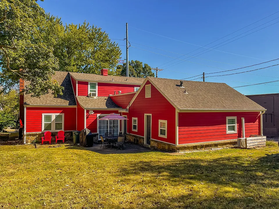 335 N Gregg Ave #A
