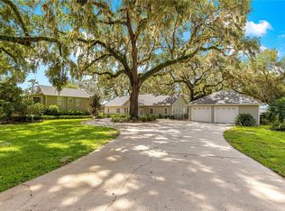 12360 E Highway 25, Ocklawaha, FL 32179