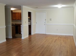 80 Kane St APT B2, West Hartford, CT 06119