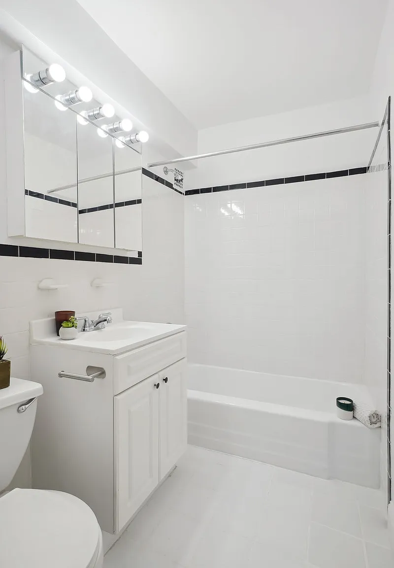 401 West 56th Street — Photo 3