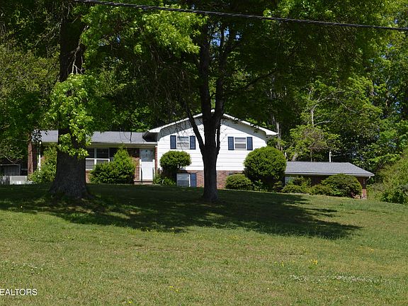 3rd image of 8909 W Emory Rd