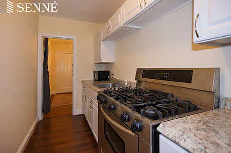 Studio, 1.0 bath, 468 sqft, $2,500 — Photo 2