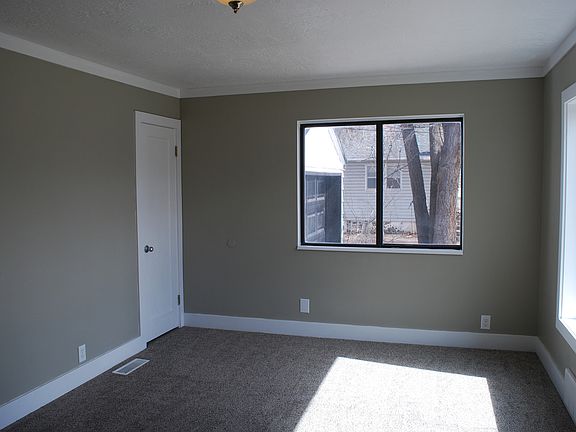 5th image of 389 E Morgan St