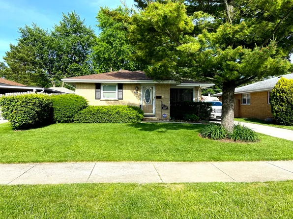 2427 N Jackson St, Waukegan, IL 60087