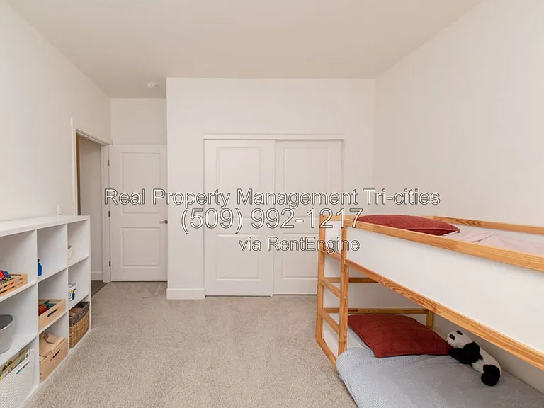 8004 Massey Dr — Photo 16