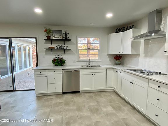 4th image of 7200 Applewood Dr