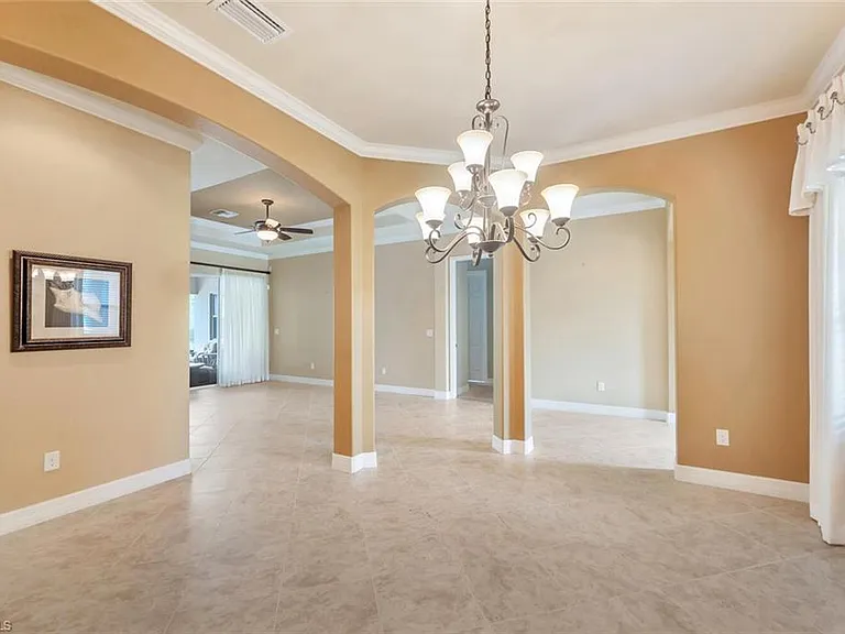21093 Torre Del Lago St — Photo 6