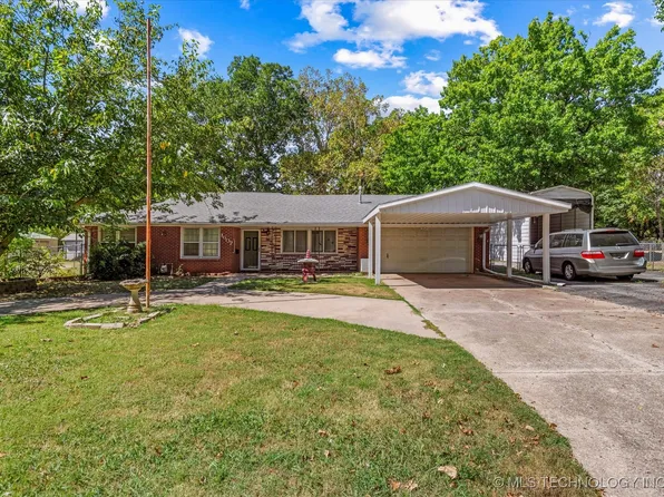 1607 East Dr, Bartlesville, OK 74006