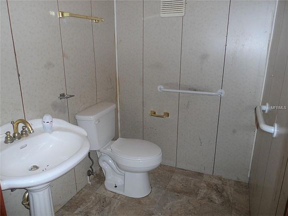 5th image of 2004 Christy Ln