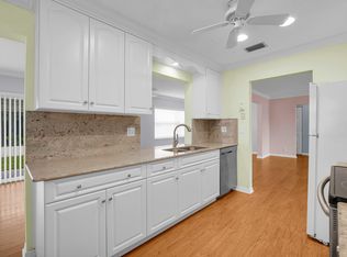 1601 Alfred Dr, Boynton Beach, FL 33426