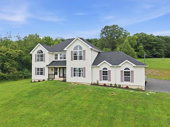 2nd image of 387 Blue Ridge Rd