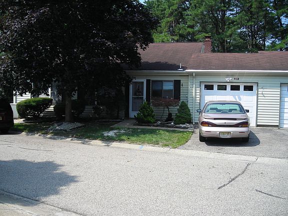 2nd image of 21 Buckingham Drive #B