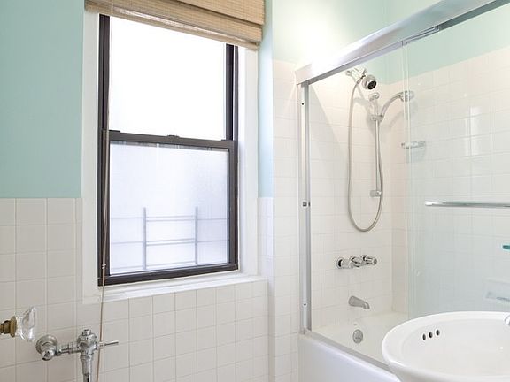 5th image of 149 W 94th St