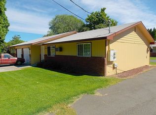 1215 S 18th Ave, Yakima, WA 98902