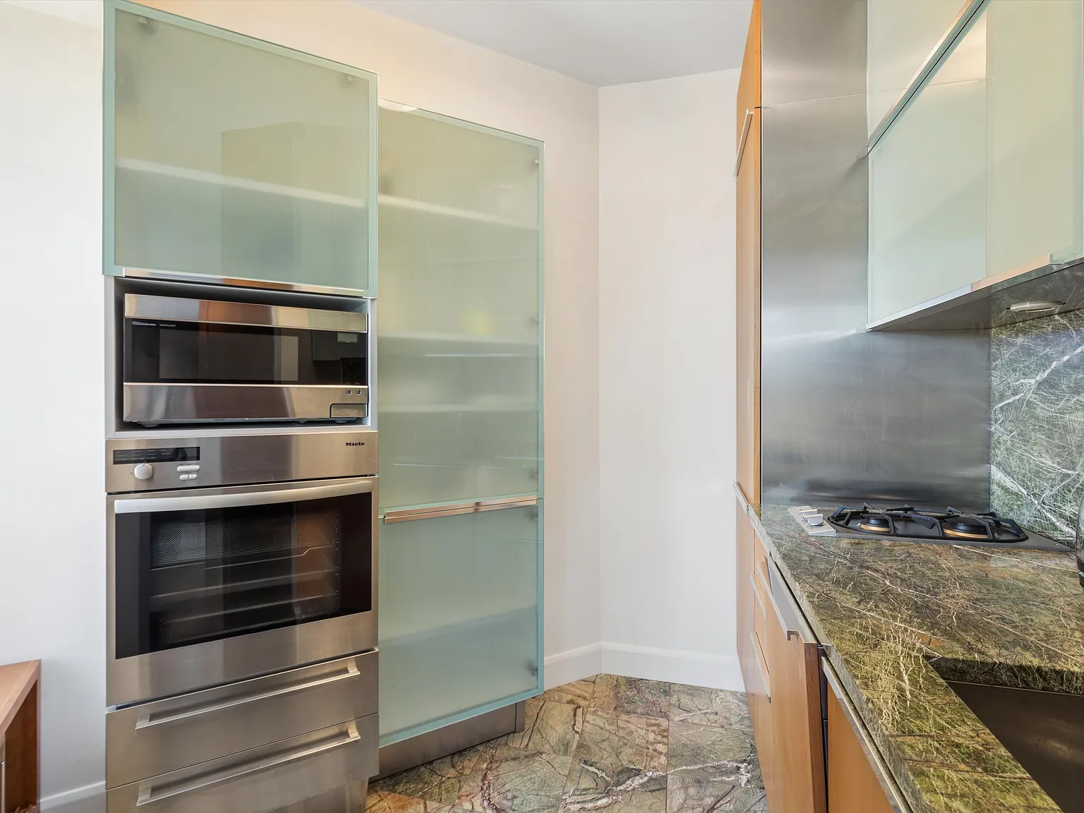 150 West 56th Street — Photo 2