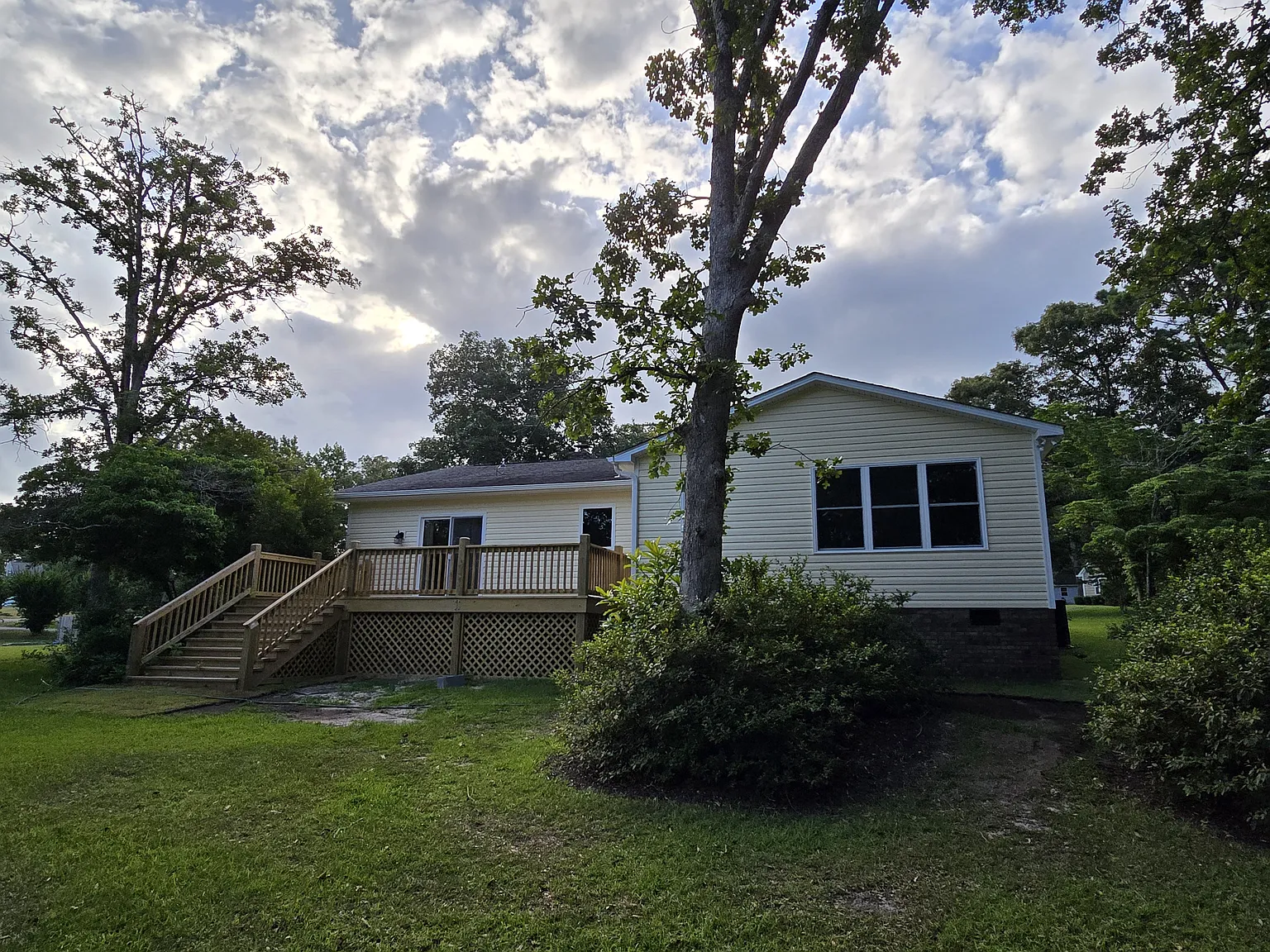 12 Arrowhead Dr — Photo 2