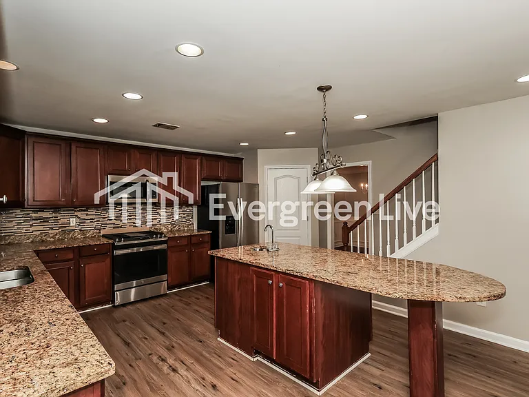 7966 Gossamer Dr — Photo 6