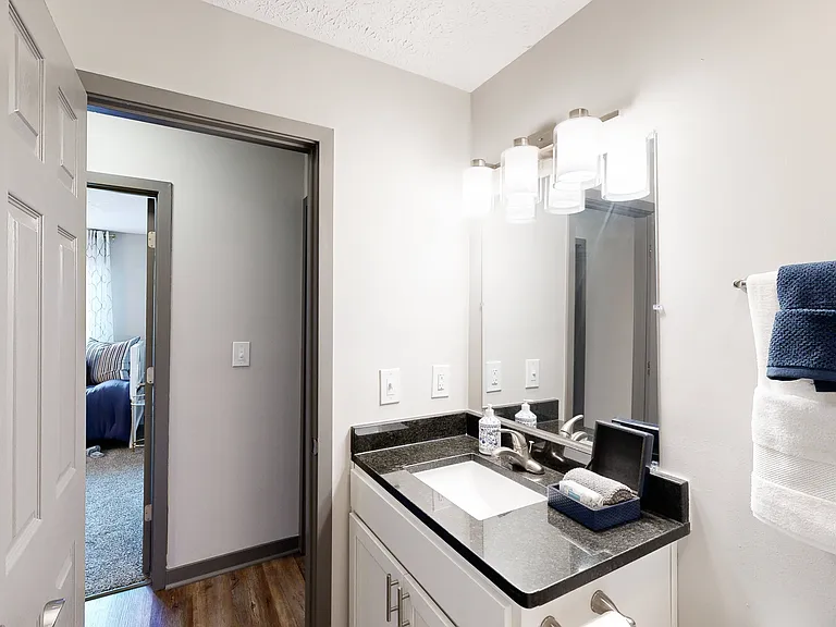 Silvertree at Little Turtle Apartments — Photo 24