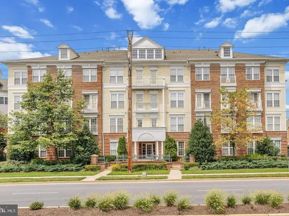 305 Redland Blvd APT 403, Rockville, MD 20850
