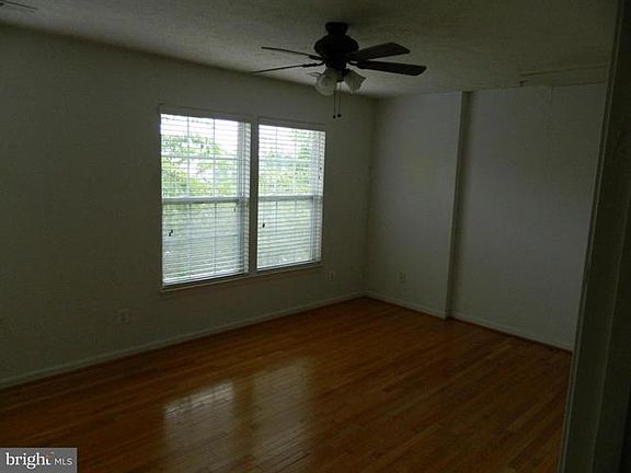 3rd image of 4747 Coralberry Ct