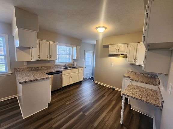 5th image of 6509 Alamo Ct