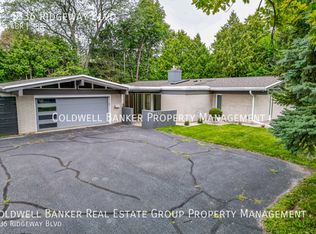 1336 Ridgeway Blvd, De Pere, WI 54115